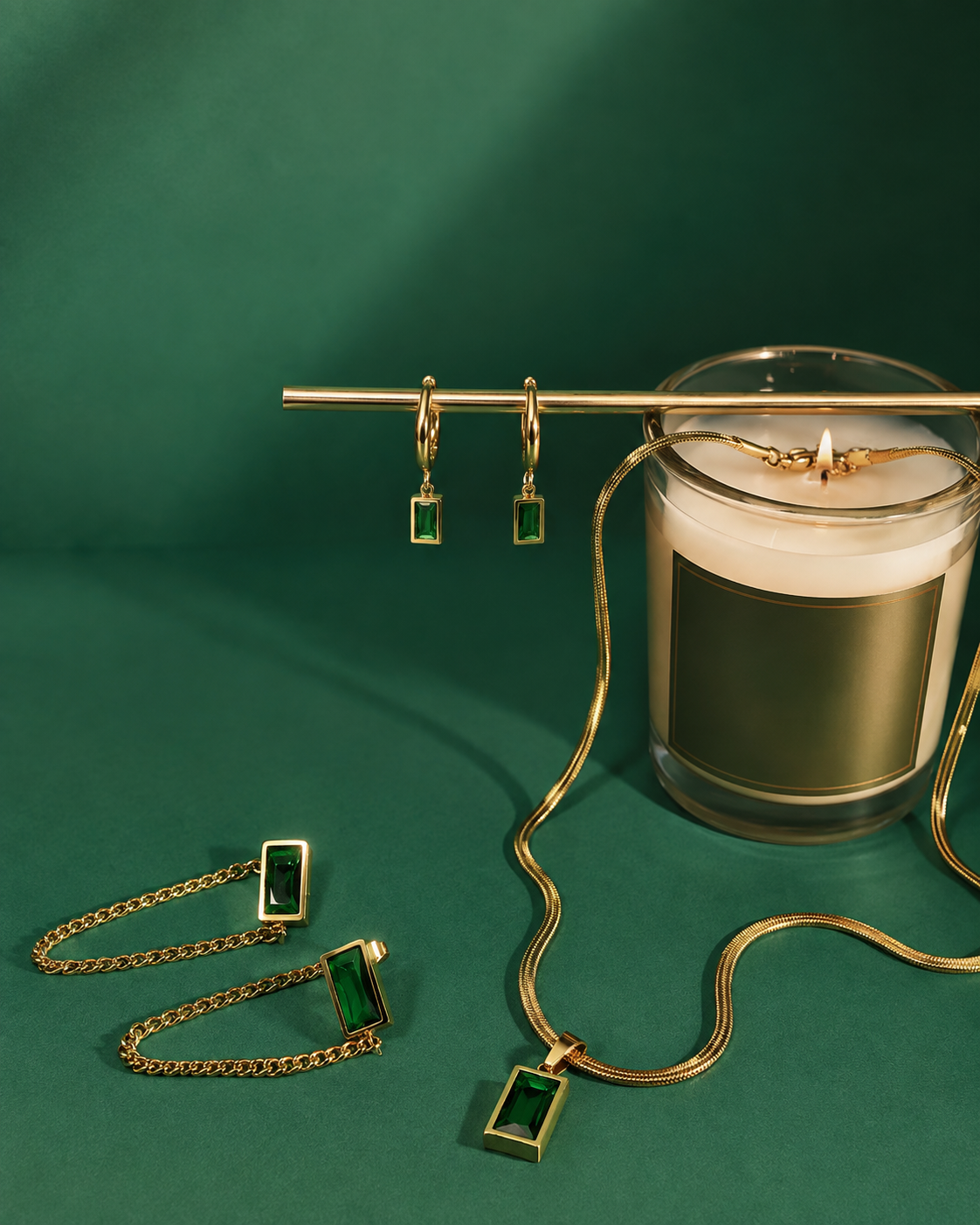 Emerald øreringe m. hæng